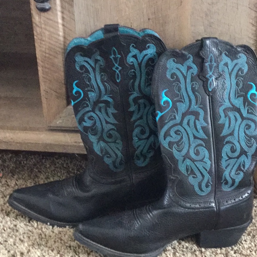 Size 8 Justin Boots, good condition